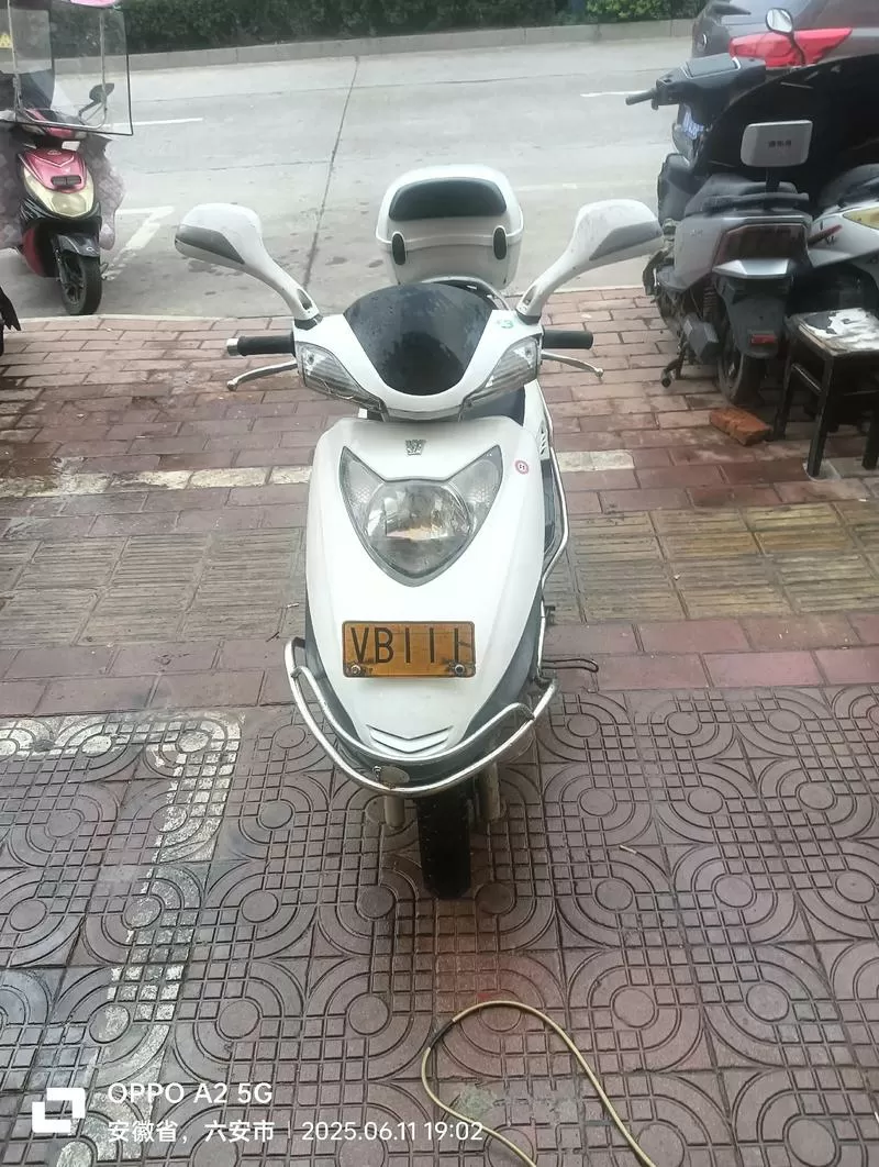 天鹰踏板车125价格
