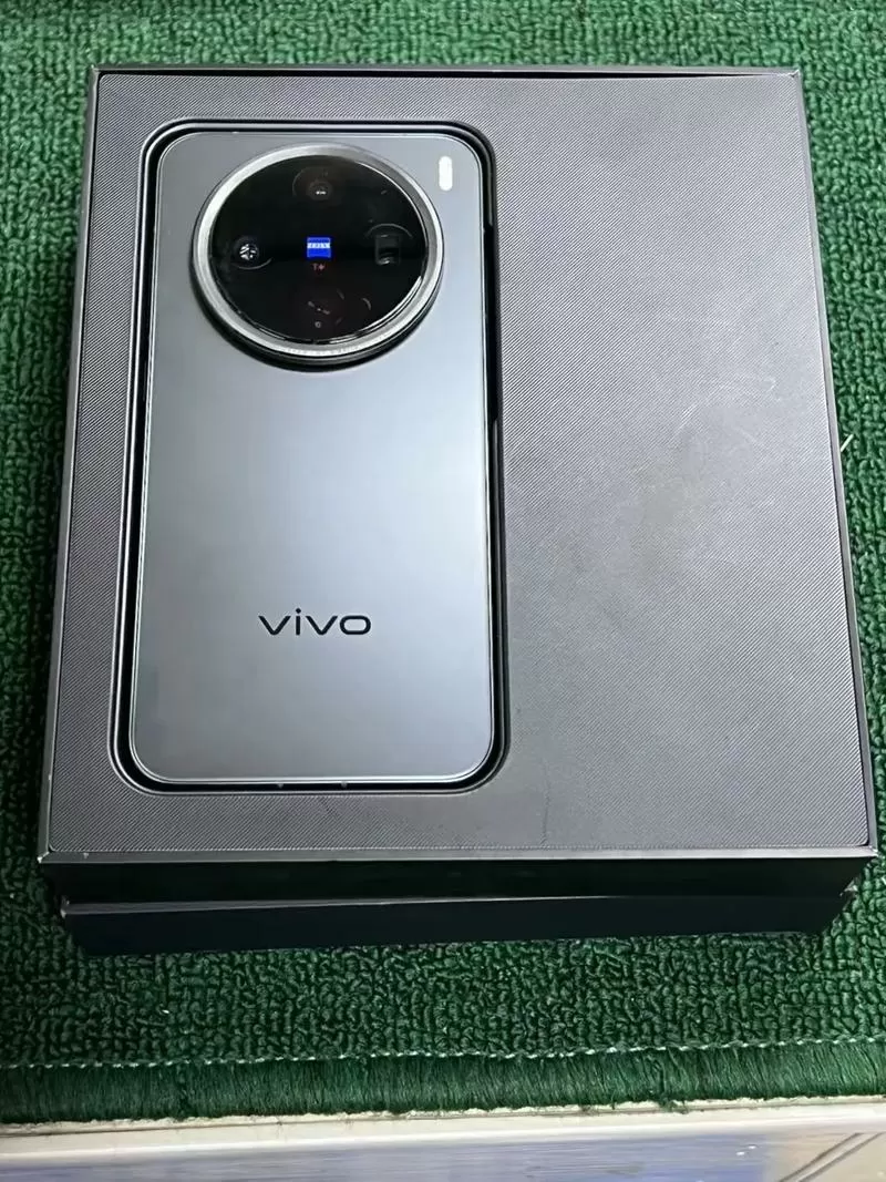 vivo手机上面的孔是干嘛的