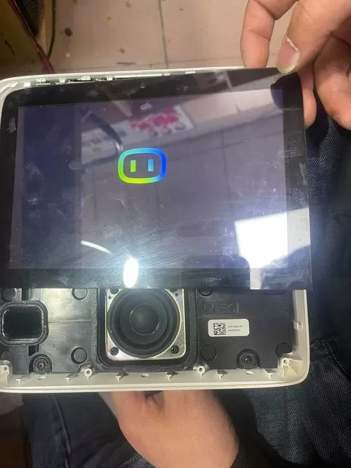 小度黑屏了其他功能正常能修吗?