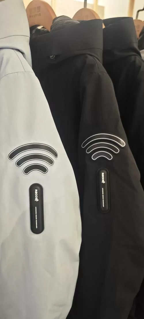 波司登羽绒服wifi标志功能