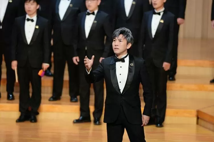爱乐乐团小灰灰个人简历