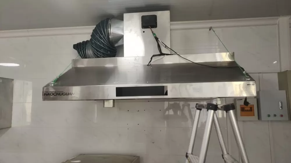 饭店烟机安装效果图