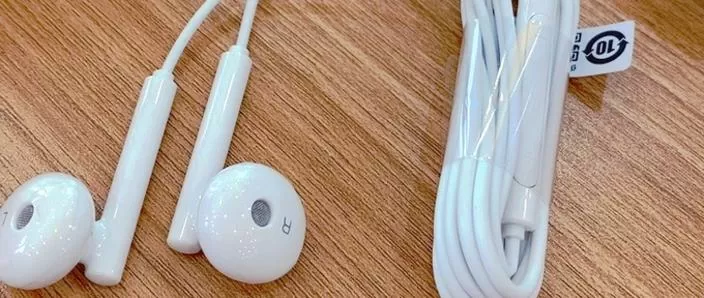 耳机黑膜掉了还能用吗