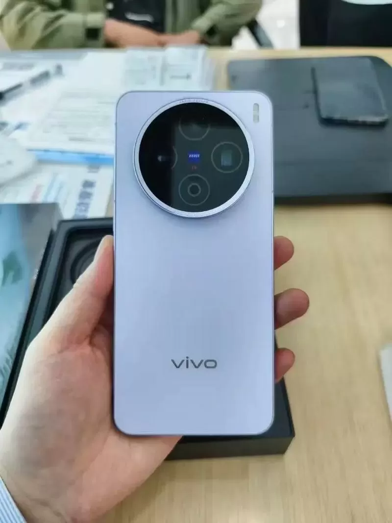 vivo手机背面蓝色是哪个型号