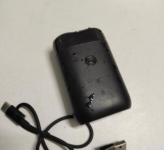 米家电动剃须刀如何清理