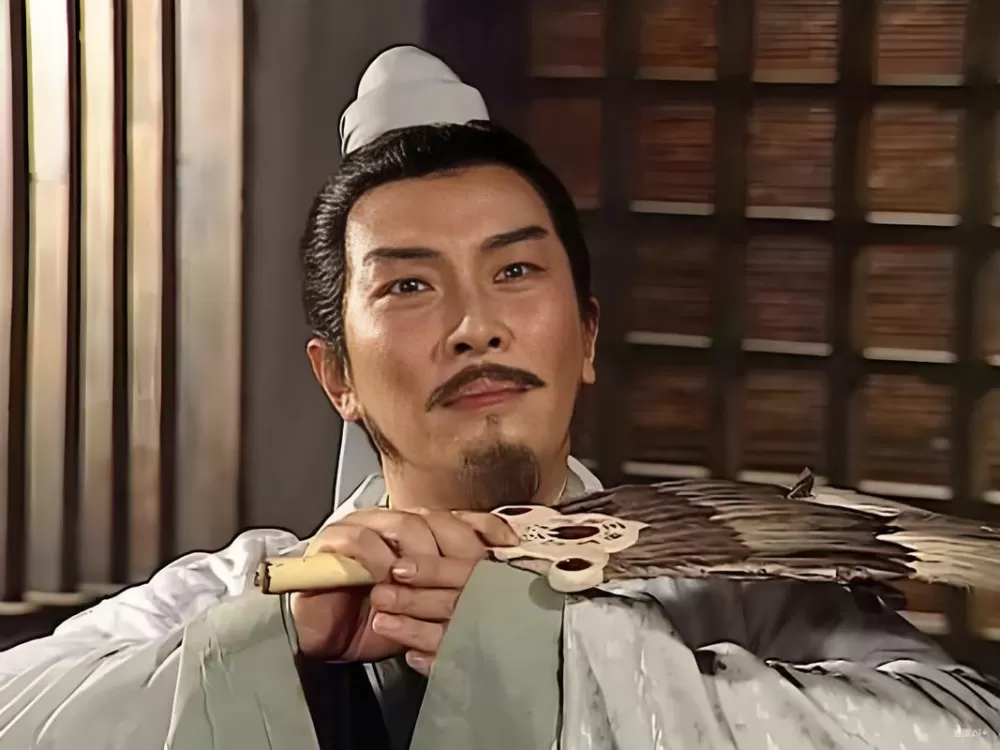 诸葛亮为何总拿把扇子