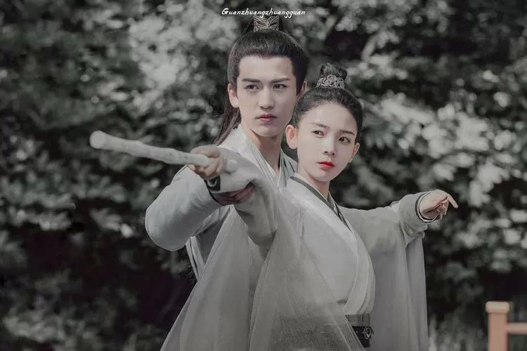 少女大人第一次爱的人剧情介绍