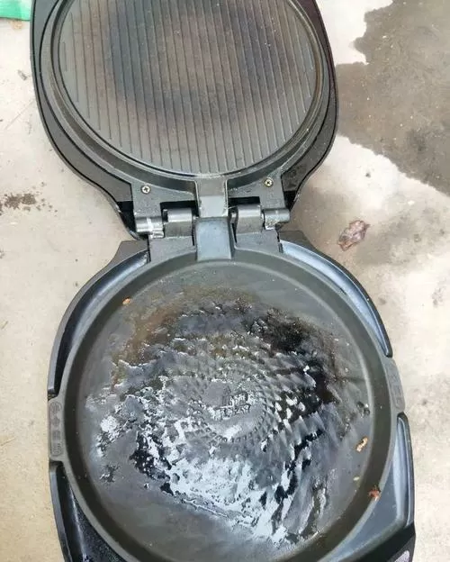 电饼铛掉漆了还能用吗