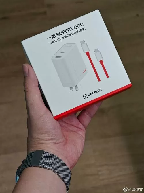 一加11支持120w快充吗